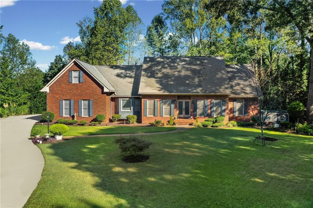 5 bedroom, 5 bathroom, 4,855 sq ft single family residence for sale at 2535 Kings Court, Cumming, GA 30040