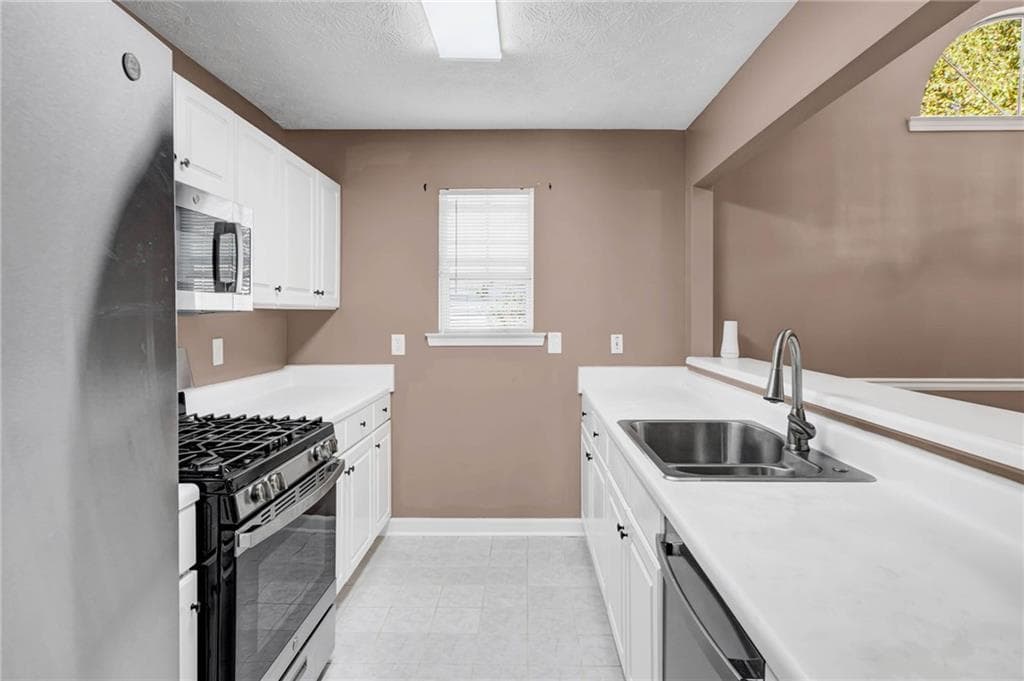 2 bedroom, 2 bathroom, 1,213 sq ft single family residence for sale at 11 Santa Rosa Way, Newnan, GA 30265 — photo 8