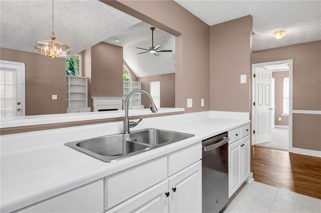 2 bedroom, 2 bathroom, 1,213 sq ft single family residence for sale at 11 Santa Rosa Way, Newnan, GA 30265 — photo 9