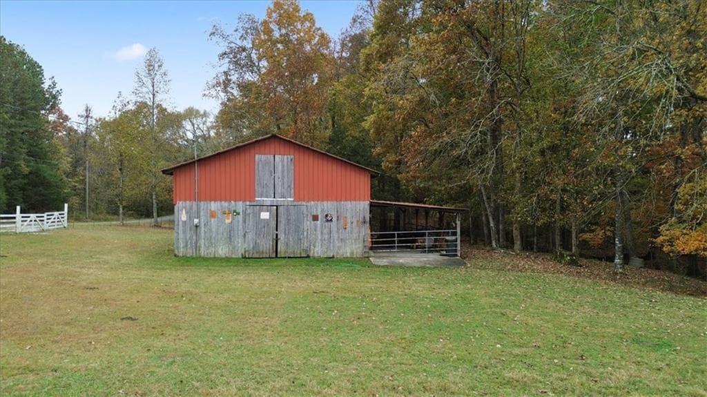 3 bedroom, 2 bathroom, 2,688 sq ft single family residence for sale at 871 Robinson Road, Chatsworth, GA 30705 — photo 6