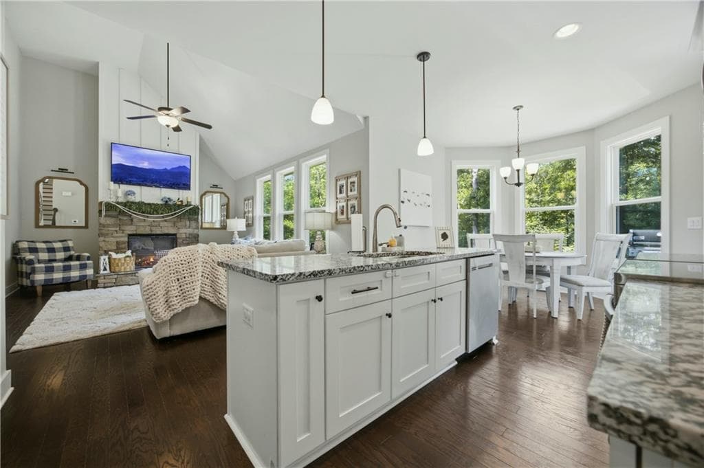 5 bedroom, 4 bathroom, 3,252 sq ft single family residence for sale at 25 Griffin Mill Drive, Cartersville, GA 30120 — photo 9