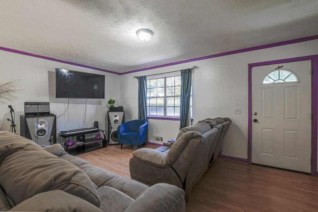 4 bedroom, 2 bathroom, 1,494 sq ft single family residence for sale at 1331 Sunsweet Drive, Lawrenceville, GA 30043 — photo 5