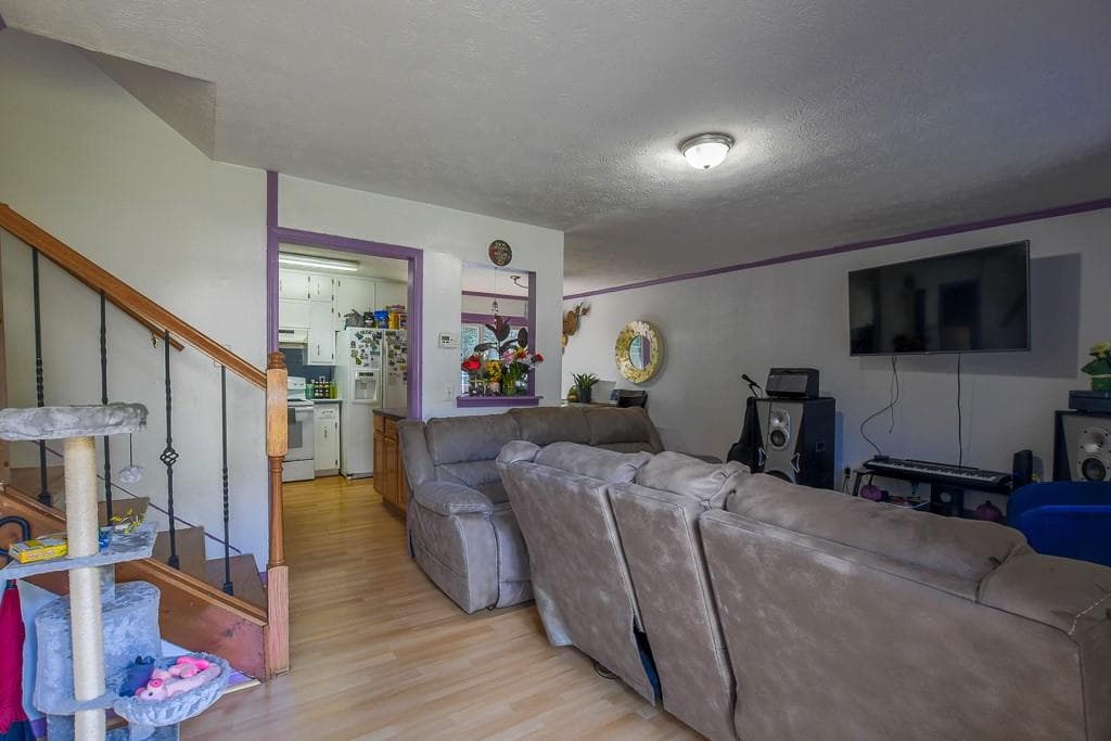 4 bedroom, 2 bathroom, 1,494 sq ft single family residence for sale at 1331 Sunsweet Drive, Lawrenceville, GA 30043 — photo 7