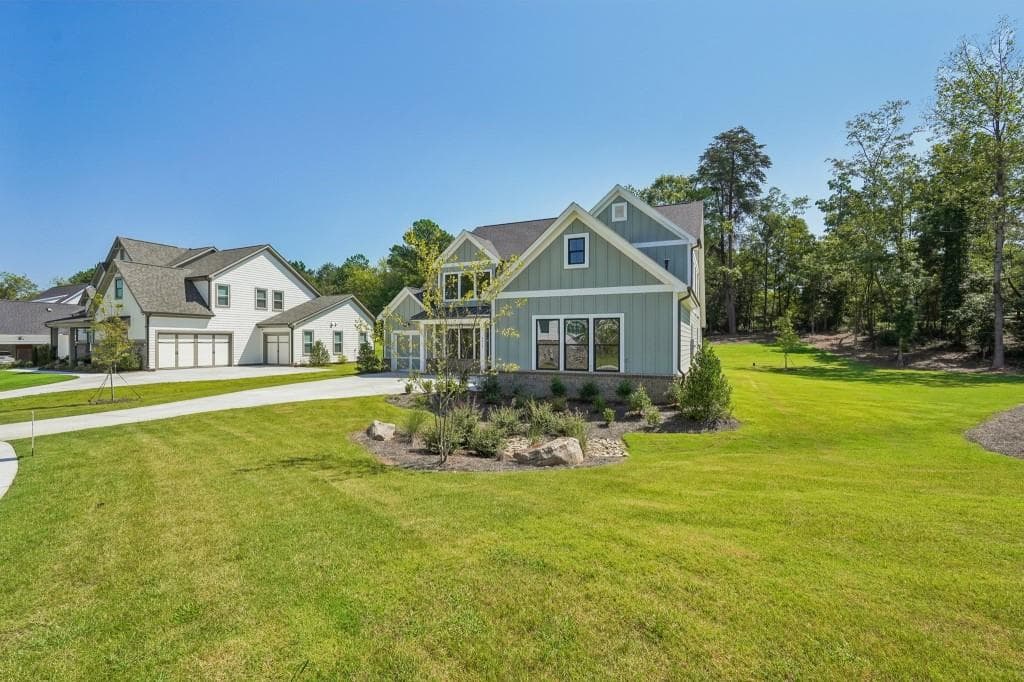 4 bedroom, 5 bathroom, 3,619 sq ft single family residence for sale at 4510 Greyson Manor Drive, Cumming, GA 30041 — photo 2