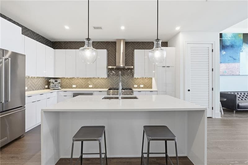 1 bedroom, 1 bathroom, 949 sq ft condominium for sale at 788 W Marietta Street 1806, Atlanta, GA 30318 — photo 3