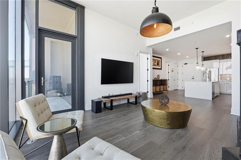 1 bedroom, 1 bathroom, 949 sq ft condominium for sale at 788 W Marietta Street 1806, Atlanta, GA 30318 — photo 7