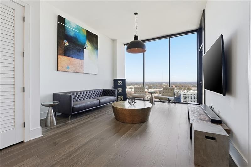1 bedroom, 1 bathroom, 949 sq ft condominium for sale at 788 W Marietta Street 1806, Atlanta, GA 30318 — photo 8
