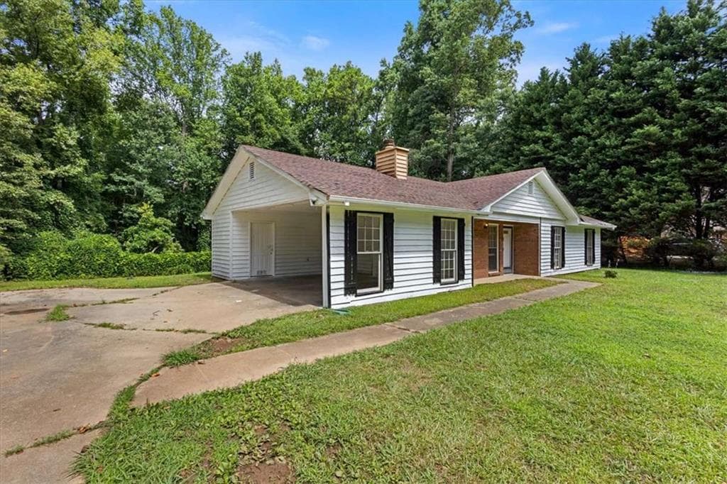 3 bedroom, 2 bathroom, 1,147 sq ft single family residence for sale at 160 Derby Country Drive, Ellenwood, GA 30294