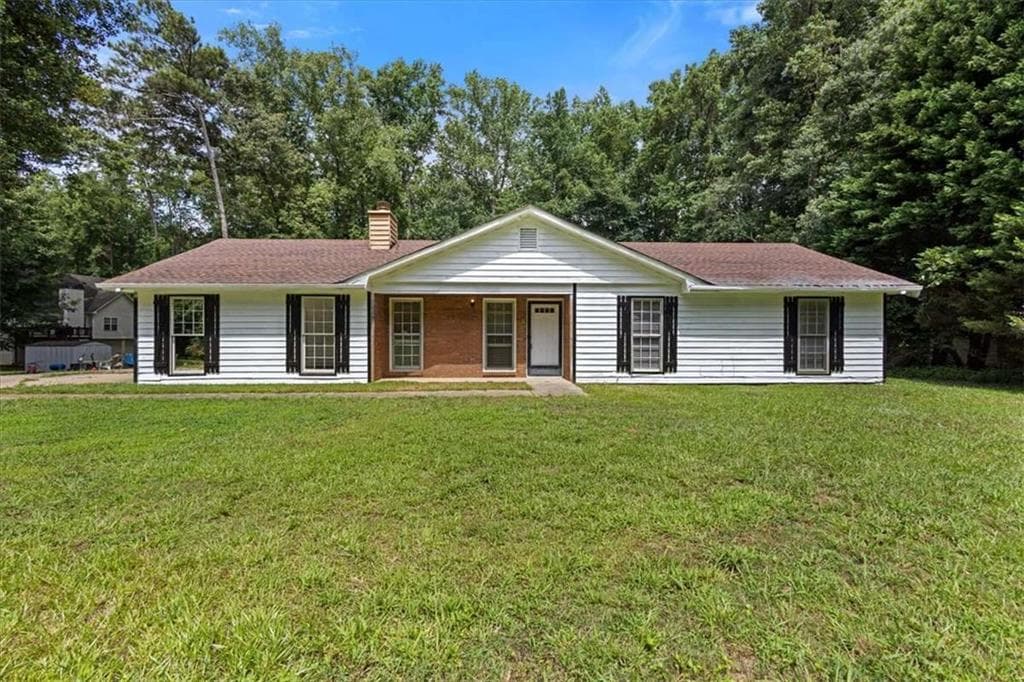3 bedroom, 2 bathroom, 1,147 sq ft single family residence for sale at 160 Derby Country Drive, Ellenwood, GA 30294 — photo 2