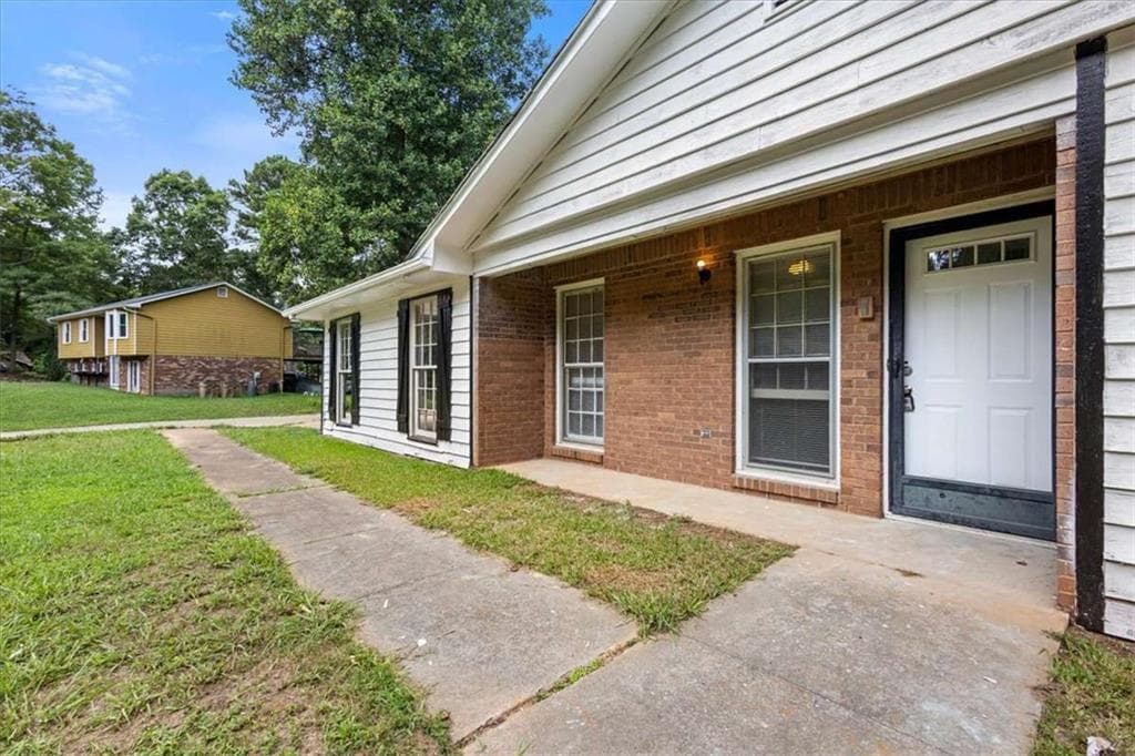 3 bedroom, 2 bathroom, 1,147 sq ft single family residence for sale at 160 Derby Country Drive, Ellenwood, GA 30294 — photo 4