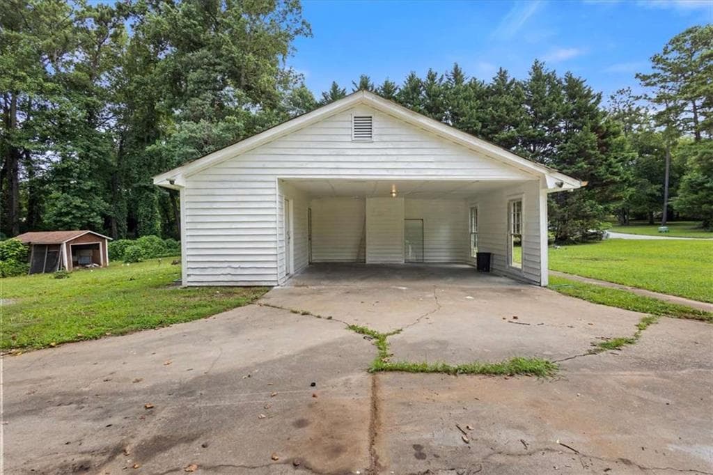 3 bedroom, 2 bathroom, 1,147 sq ft single family residence for sale at 160 Derby Country Drive, Ellenwood, GA 30294 — photo 5