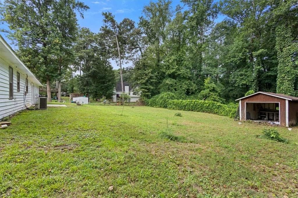 3 bedroom, 2 bathroom, 1,147 sq ft single family residence for sale at 160 Derby Country Drive, Ellenwood, GA 30294 — photo 9