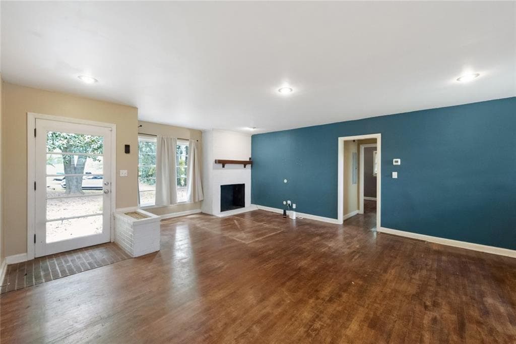 3 bedroom, 2 bathroom, 1,327 sq ft single family residence for sale at 2764 Hogan Road, Atlanta, GA 30344 — photo 4