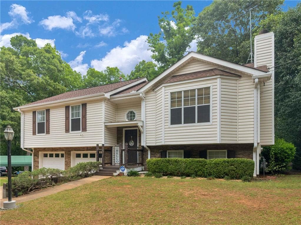 5 bedroom, 2 bathroom, 1,912 sq ft single family residence for sale at 100 Sable Circle, Covington, GA 30016 — photo 2