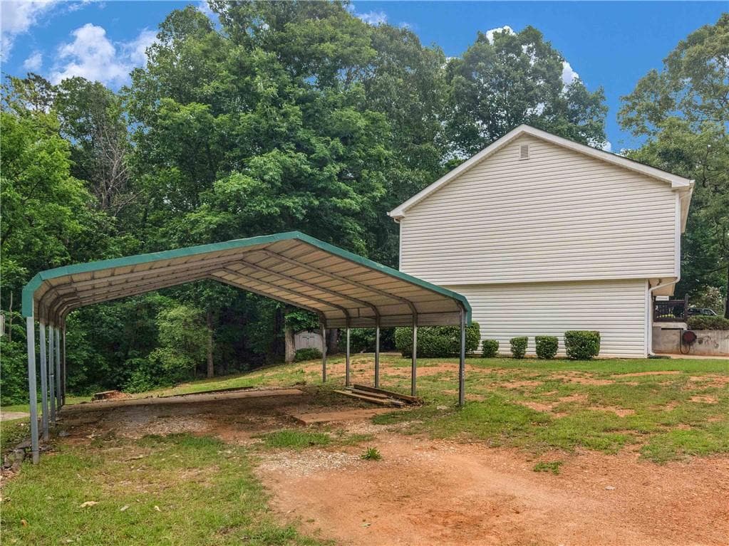 5 bedroom, 2 bathroom, 1,912 sq ft single family residence for sale at 100 Sable Circle, Covington, GA 30016 — photo 3