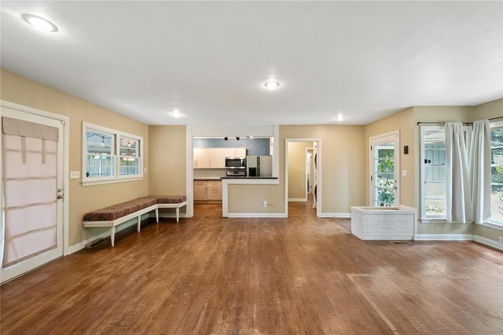 3 bedroom, 2 bathroom, 1,327 sq ft single family residence for sale at 2764 Hogan Road, Atlanta, GA 30344 — photo 6