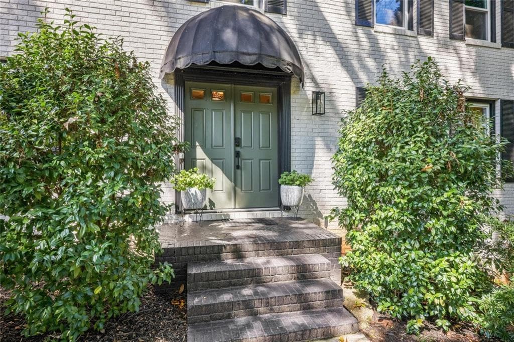 6 bedroom, 4 bathroom, 4,311 sq ft single family residence for sale at 5142 Corners Drive, Atlanta, GA 30338 — photo 5