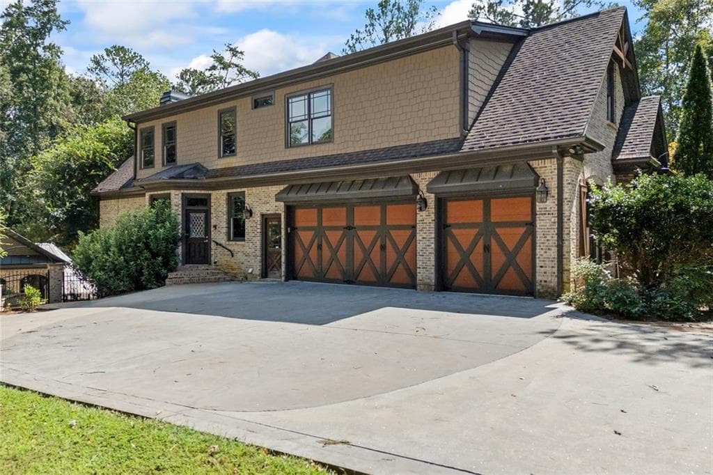 4 bedroom, 6 bathroom, 7,448 sq ft single family residence for sale at 536 St Ives Walk, Monroe, GA 30655 — photo 4