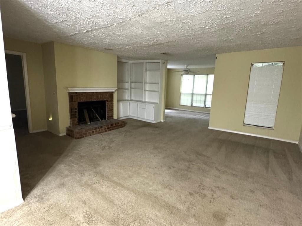 2 bedroom, 2 bathroom, 1,566 sq ft condominium for sale at 5539 Mountain Springs Circle, Stone Mountain, GA 30088 — photo 2