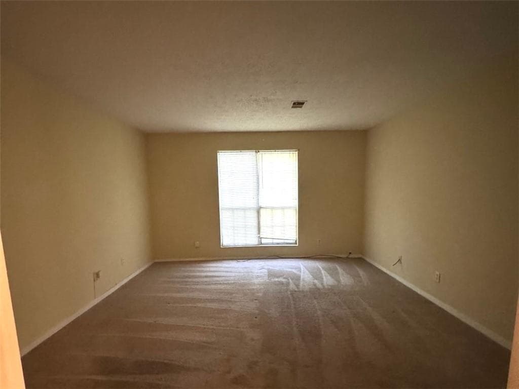 2 bedroom, 2 bathroom, 1,566 sq ft condominium for sale at 5539 Mountain Springs Circle, Stone Mountain, GA 30088 — photo 4