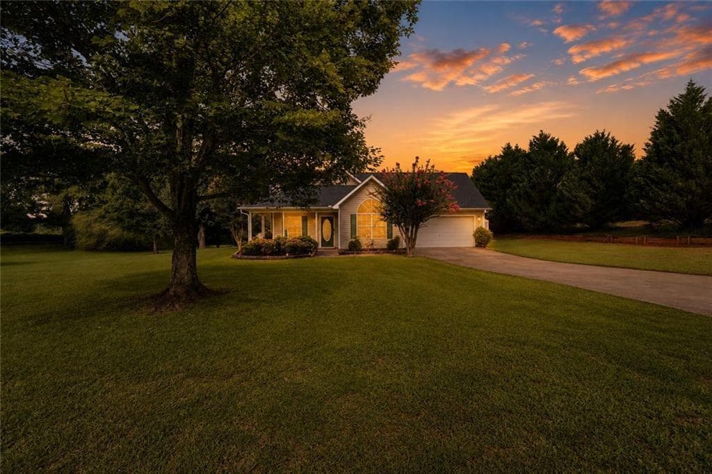 3 bedroom, 2 bathroom, 1,455 sq ft home for sale at 1130 Larkspur Drive, Locust Grove, GA
