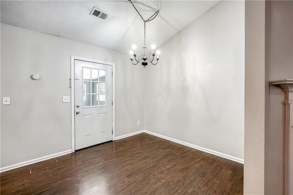 3 bedroom, 2 bathroom, 1,681 sq ft single family residence for rent at 2997 Sentinel Parkway, Lawrenceville, GA 30043 for $2,150 a month — photo 6