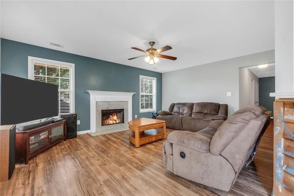 3 bedroom, 2 bathroom, 1,455 sq ft single family residence for sale at 1130 Larkspur Drive, Locust Grove, GA 30248 — photo 8