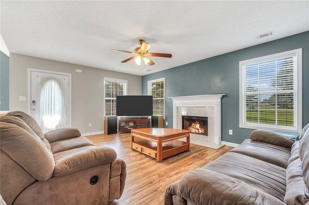 3 bedroom, 2 bathroom, 1,455 sq ft single family residence for sale at 1130 Larkspur Drive, Locust Grove, GA 30248 — photo 9