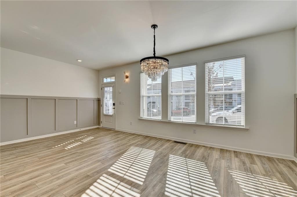 3 bedroom, 4 bathroom, 2,420 sq ft townhouse for sale at 2689 Richmond Row Drive, Suwanee, GA 30024 — photo 7