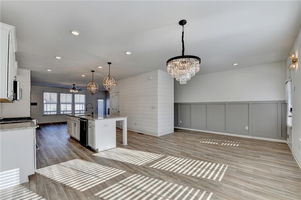 3 bedroom, 4 bathroom, 2,420 sq ft townhouse for sale at 2689 Richmond Row Drive, Suwanee, GA 30024 — photo 9