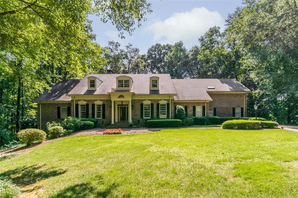7 bedroom, 9 bathroom, 10,097 sq ft single family residence for rent at 565 RIVER CHASE Point, Atlanta, GA 30328 for $9,000 a month — photo 1 of 24