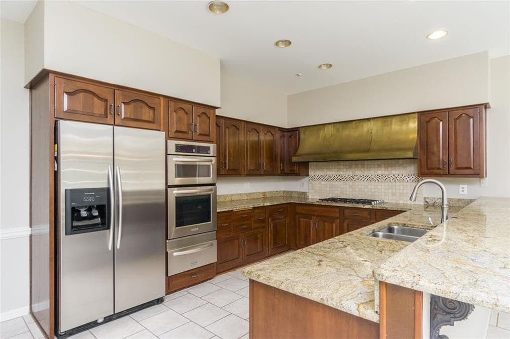 7 bedroom, 9 bathroom, 10,097 sq ft single family residence for rent at 565 RIVER CHASE Point, Atlanta, GA 30328 for $9,000 a month — photo 8