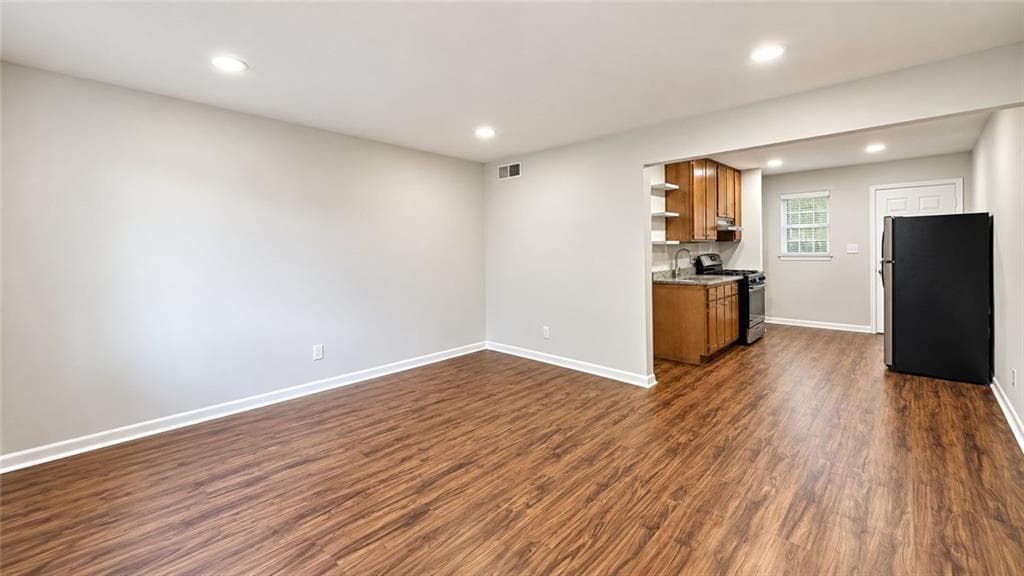 2 bedroom, 1 bathroom, 800 sq ft apartment for rent at 3203 E Point Street 5, Atlanta, GA 30344 for $1,195 a month — photo 2