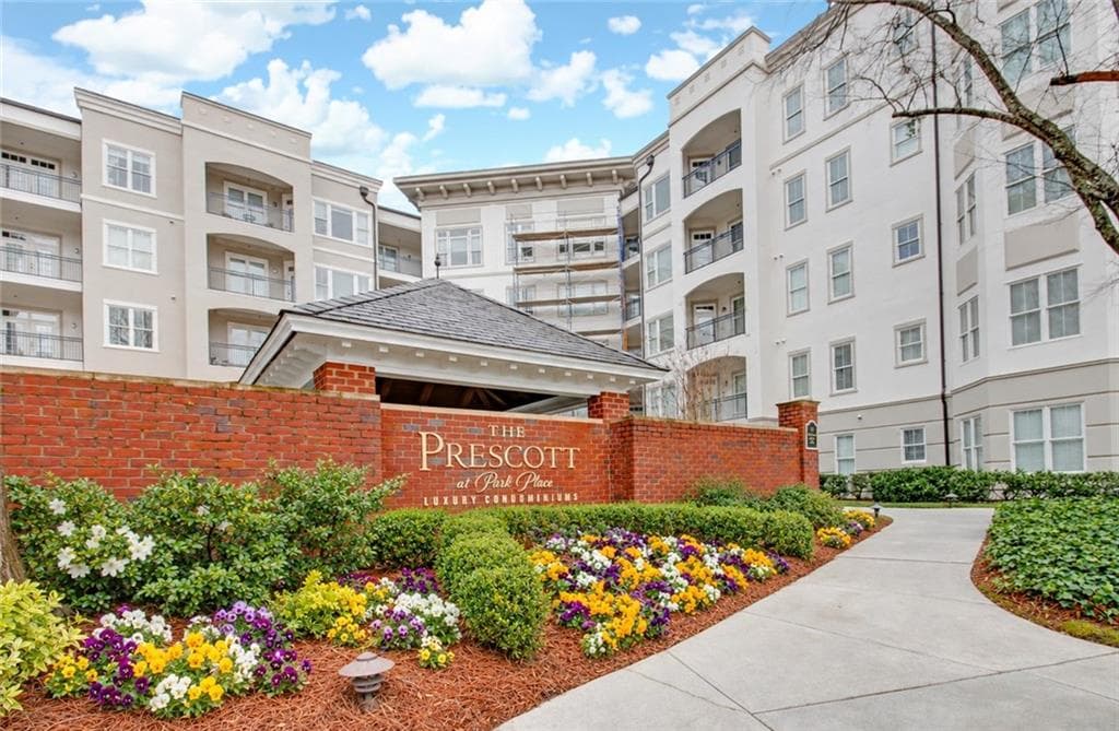 2 bedroom, 2 bathroom, 1,164 sq ft condominium for rent at 11 Perimeter Center 1408, Dunwoody, GA 30346 for $2,350 a month — photo 3