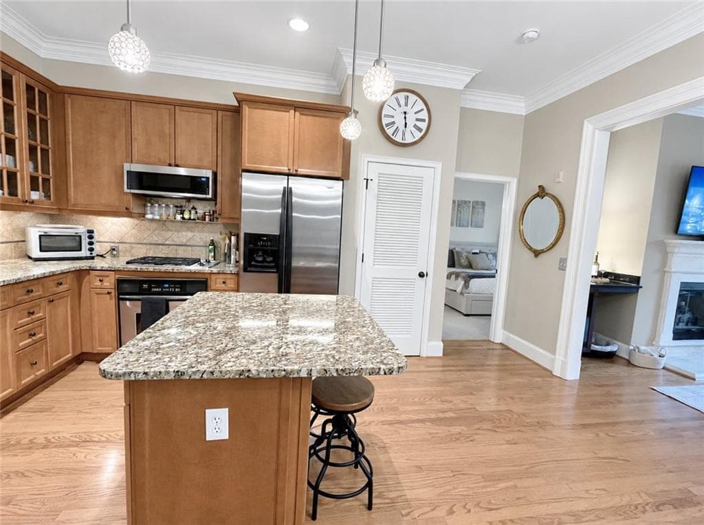 2 bedroom, 2 bathroom, 1,164 sq ft condominium for rent at 11 Perimeter Center 1408, Dunwoody, GA 30346 for $2,350 a month — photo 4