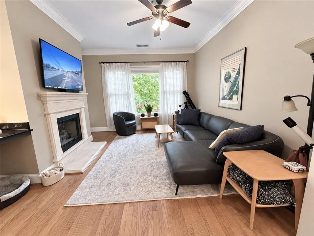 2 bedroom, 2 bathroom, 1,164 sq ft condominium for rent at 11 Perimeter Center 1408, Dunwoody, GA 30346 for $2,350 a month — photo 6