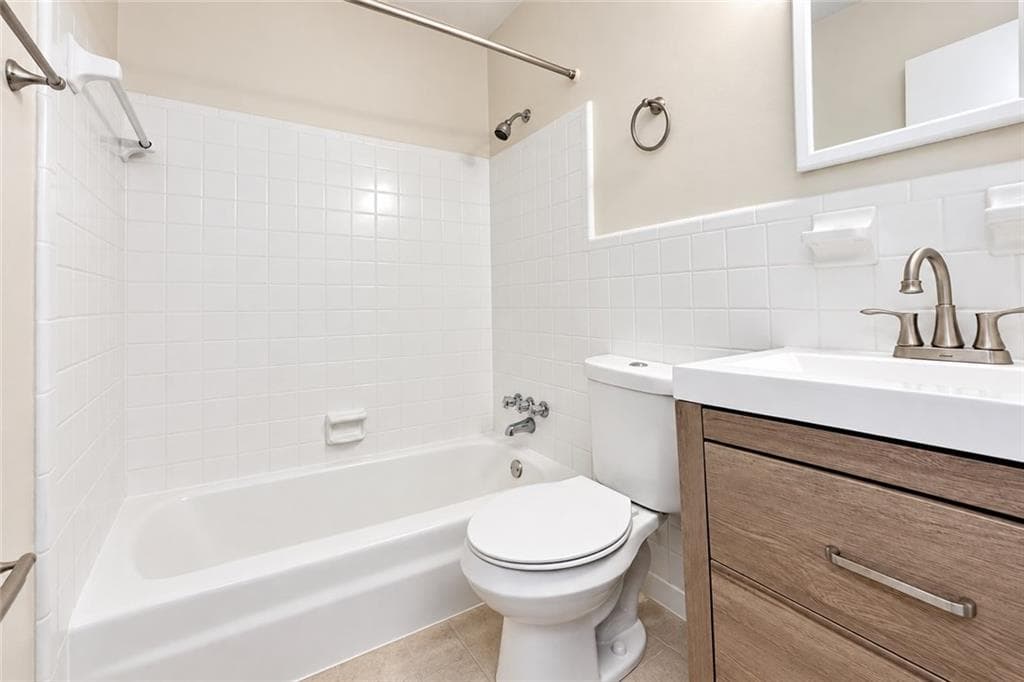 2 bedroom, 1 bathroom, 800 sq ft apartment for rent at 3203 E Point Street 5, Atlanta, GA 30344 for $1,195 a month — photo 10