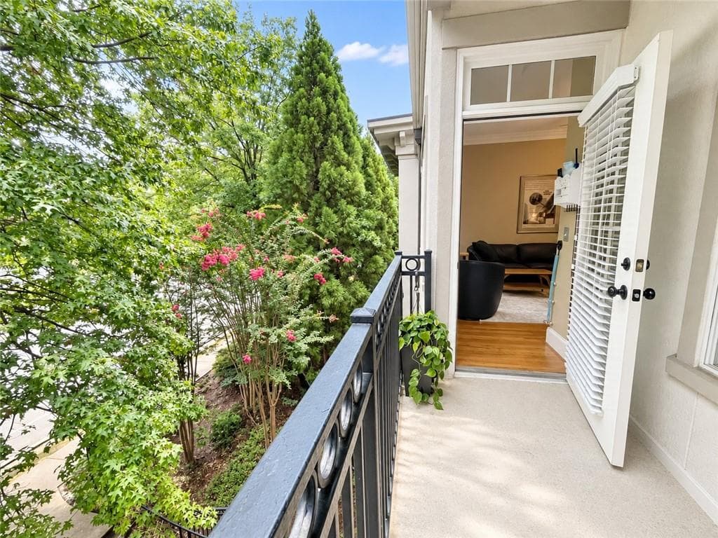 2 bedroom, 2 bathroom, 1,164 sq ft condominium for rent at 11 Perimeter Center 1408, Dunwoody, GA 30346 for $2,350 a month — photo 10
