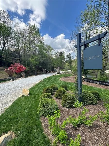 4 bedroom, 5 bathroom, 2,962 sq ft single family residence for sale at 130 Cove View Lane, Clarkesville, GA 30523 — photo 6