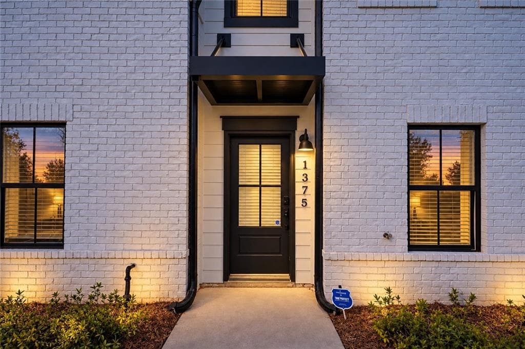3 bedroom, 4 bathroom, 2,550 sq ft townhouse for rent at 1375 Walking Way, Atlanta, GA 30316 for $3,150 a month — photo 2