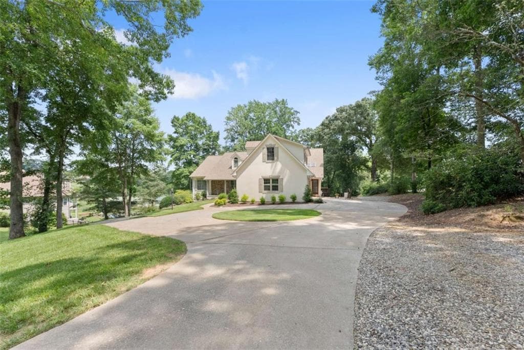 5 bedroom, 4 bathroom, 4,488 sq ft single family residence for sale at 5825 Sweetbottom Lane, Clermont, GA 30527 — photo 5