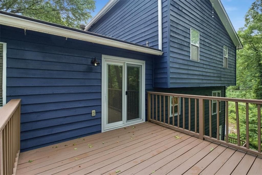 4 bedroom, 3 bathroom, 1,880 sq ft single family residence for sale at 5005 Green Forest Parkway, Smyrna, GA 30082 — photo 4
