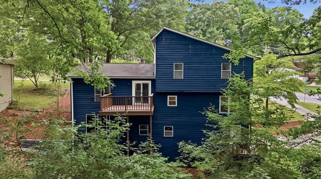 4 bedroom, 3 bathroom, 1,880 sq ft single family residence for sale at 5005 Green Forest Parkway, Smyrna, GA 30082 — photo 5