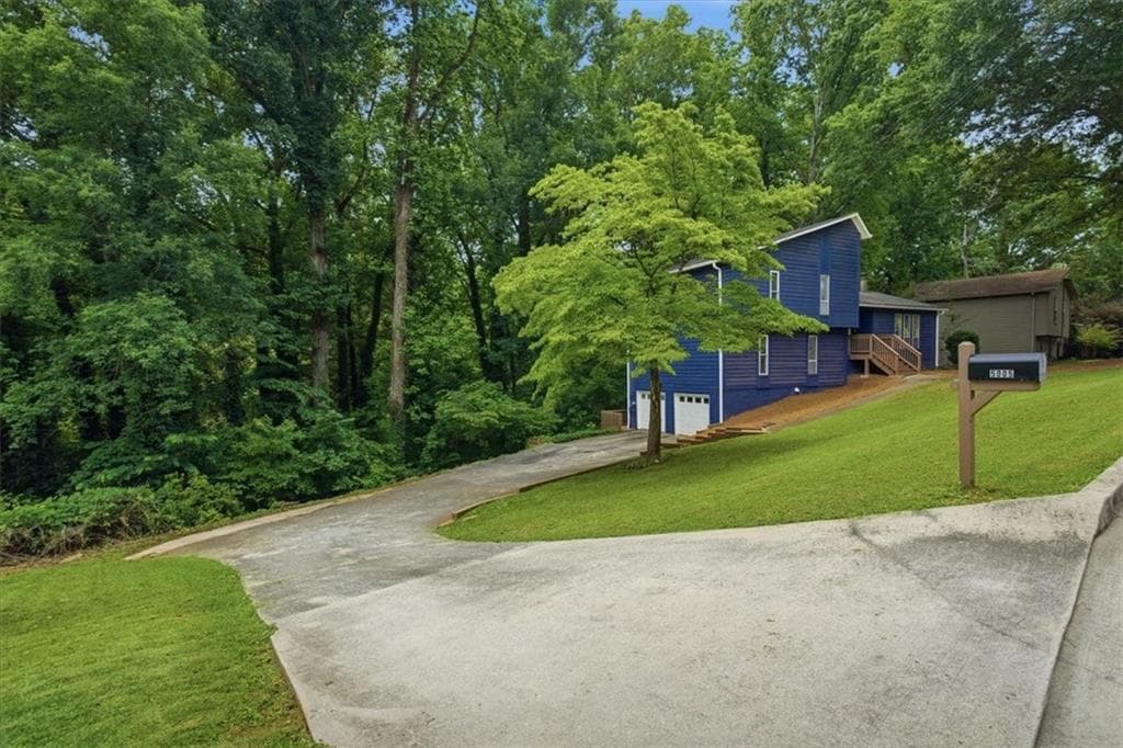 4 bedroom, 3 bathroom, 1,880 sq ft single family residence for sale at 5005 Green Forest Parkway, Smyrna, GA 30082 — photo 9