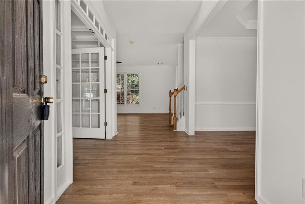 4 bedroom, 4 bathroom, 3,068 sq ft single family residence for sale at 4935 Tidewater Way, Alpharetta, GA 30005 — photo 4