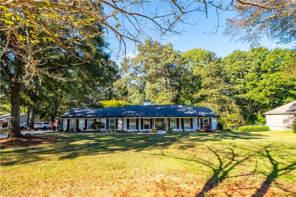 3 bedroom, 2 bathroom, 2,054 sq ft single family residence for sale at 166 Azalea Farms Road, Social Circle, GA 30025 — photo 7