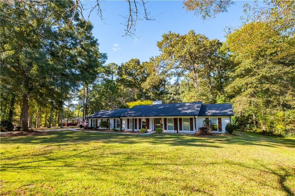 3 bedroom, 2 bathroom, 2,054 sq ft single family residence for sale at 166 Azalea Farms Road, Social Circle, GA 30025 — photo 8
