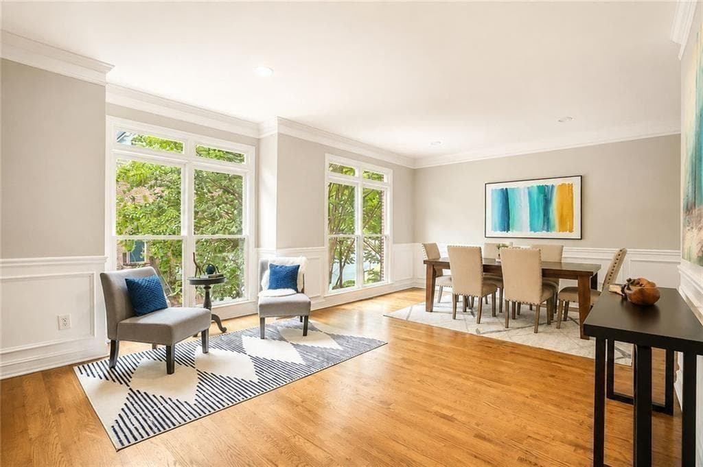4 bedroom, 4 bathroom, 2,929 sq ft townhouse for sale at 7255 Village Creek Trace, Atlanta, GA 30328 — photo 4