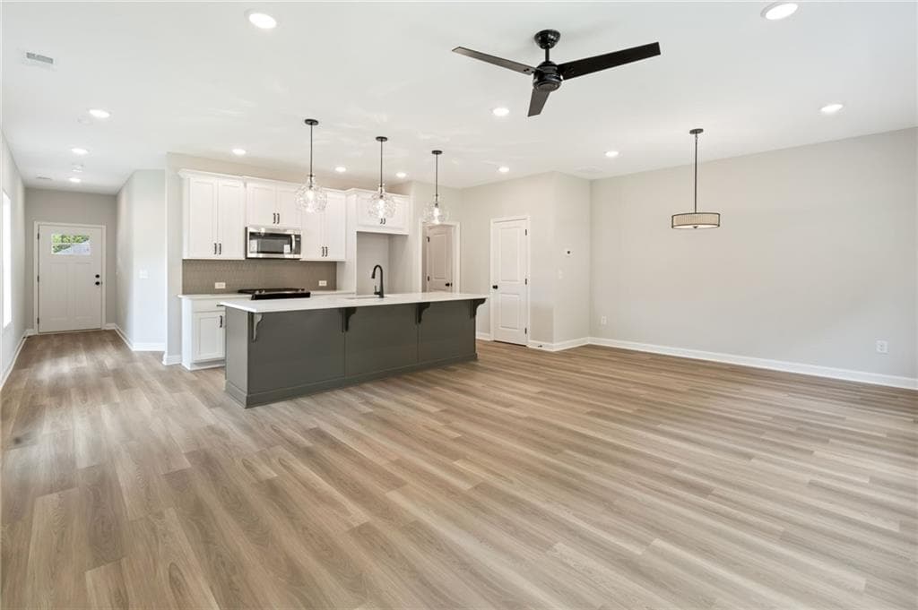 3 bedroom, 3 bathroom, 1,805 sq ft townhouse for sale at 4671 Larkfield Way 18, Powder Springs, GA 30127 — photo 3