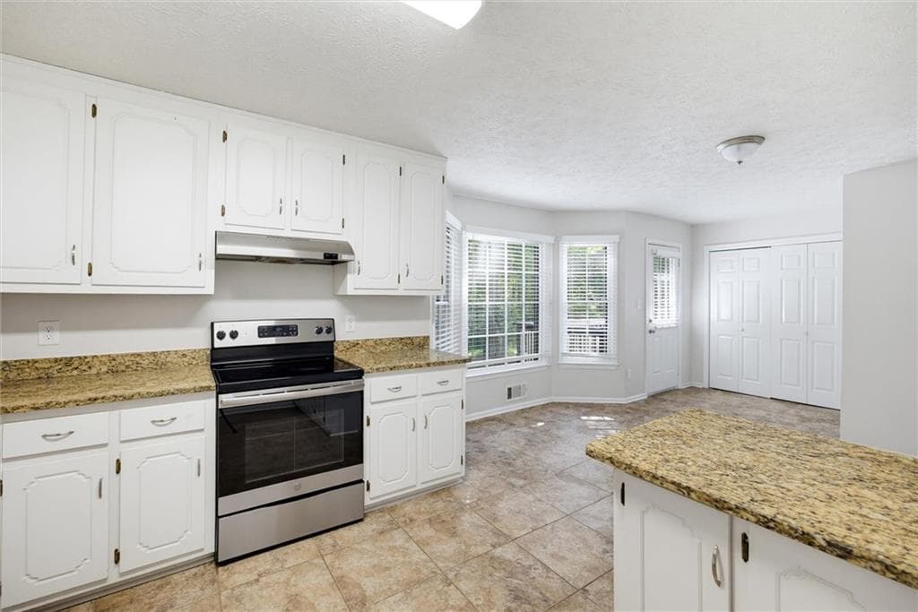 3 bedroom, 2 bathroom, 1,335 sq ft single family residence for sale at 225 Hollis Circle, Dallas, GA 30157 — photo 2